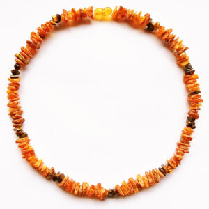 Girocollo in ambra baltica naturale abbinato a collari con Occhio di Tigre